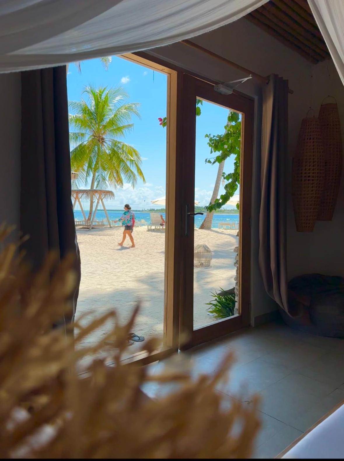 Met House Hotel Thulusdhoo Luaran gambar